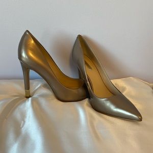 Guess Metallic Gold Heels Size 9